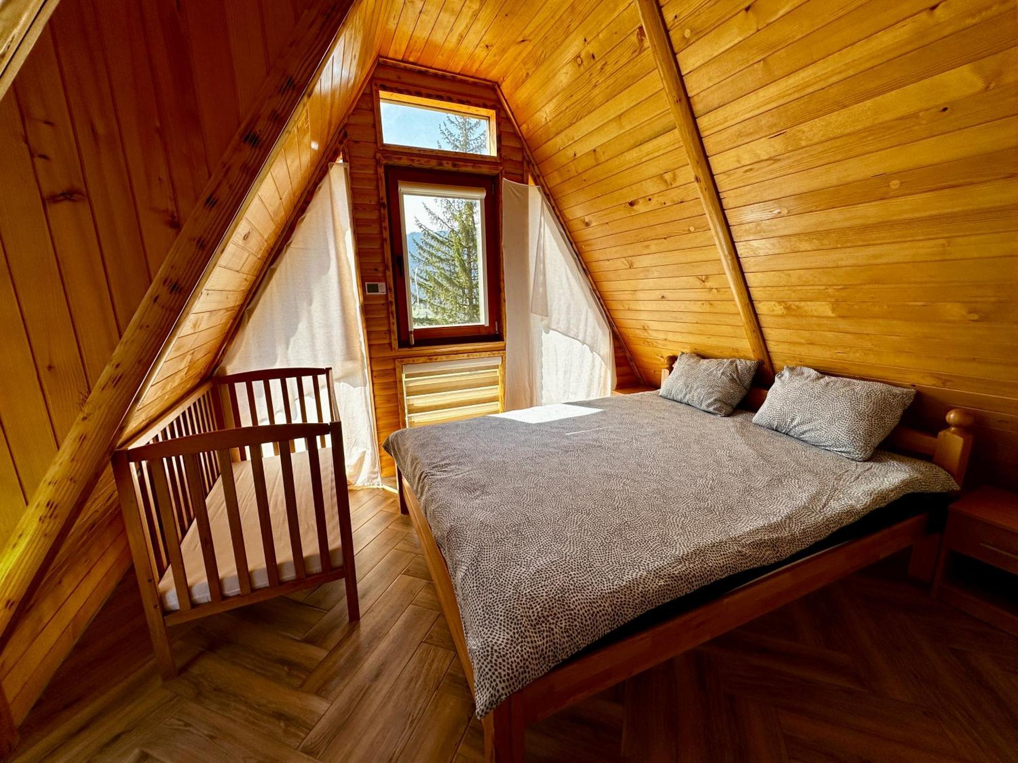 Krajina Iv & Jacuzzi Holiday home *
