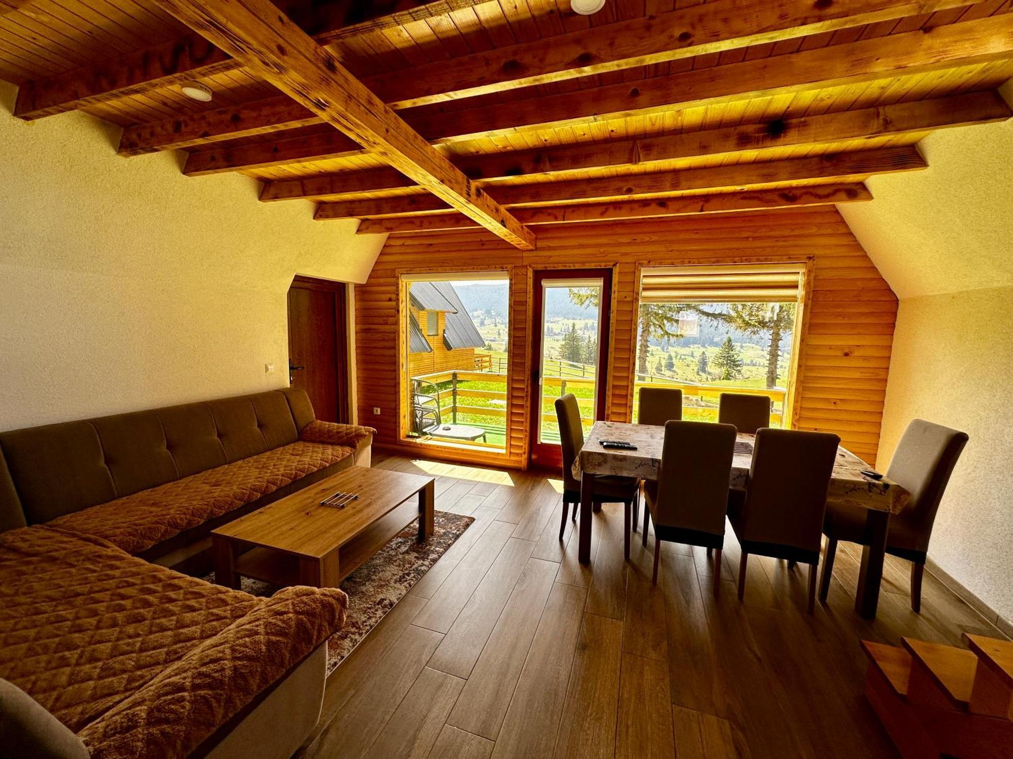 Holiday home Krajina Iv & Jacuzzi